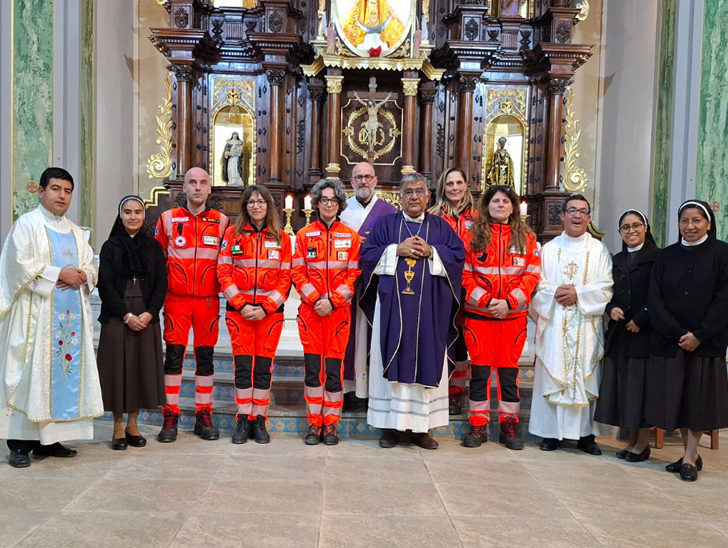 VOLUNTARIOS DE LA CRUZ AZUL: ITALIA